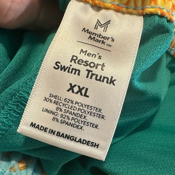 Member’s Mark Pineapple Print Swim Trunks XXL - Picture 3 of 5